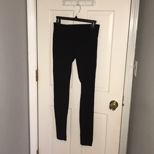 like new black lululemon wunder unders